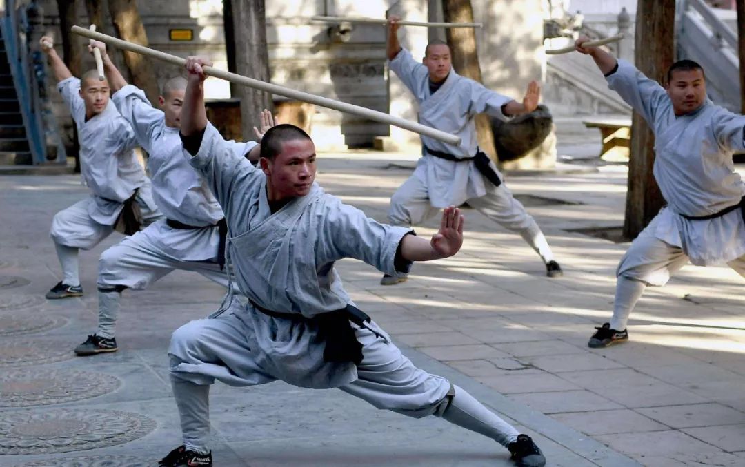 没有练武术、不懂踢瓶盖，你只是一个60分的潮人|街头文化终极秘籍