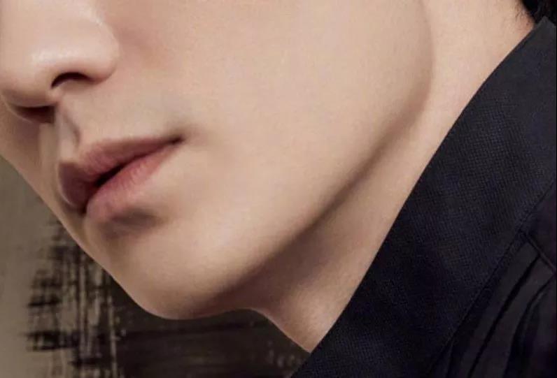 4岁孩子长小胡须,4岁小男孩长小胡须