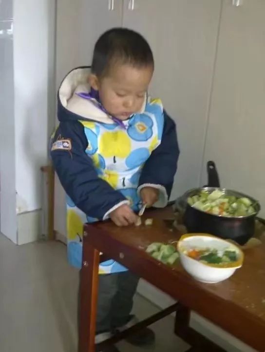 天呐，才10岁！江阴这个姓*党**的男孩火了