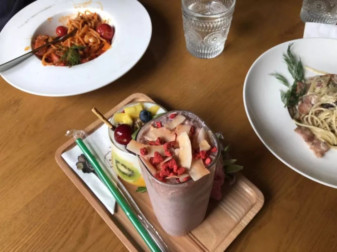 免费试住！速来撞进“青”凉时光！绝色山海之间，一家质感满分的有戏酒店，打算邀你来净化生活负能量