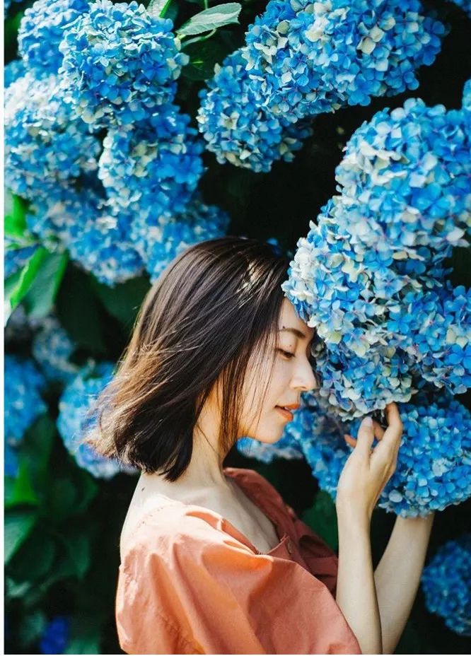 这样拍背影真的太好看了,怎样拍侧脸好看霸气