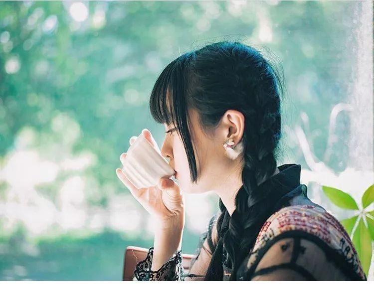 这样拍背影真的太好看了,怎样拍侧脸好看霸气