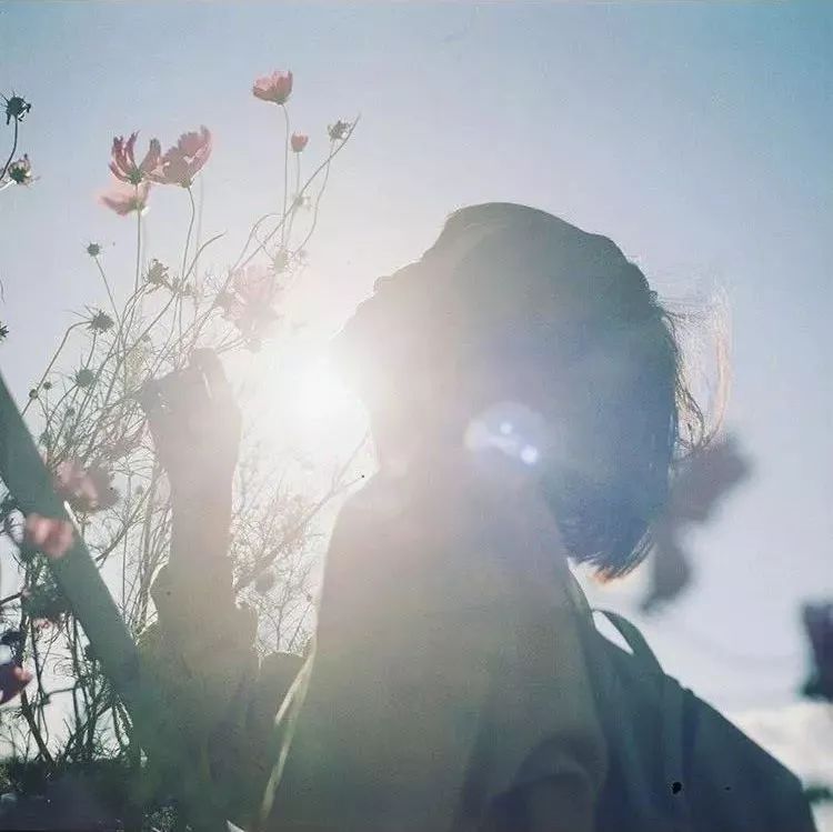 这样拍背影真的太好看了,怎样拍侧脸好看霸气