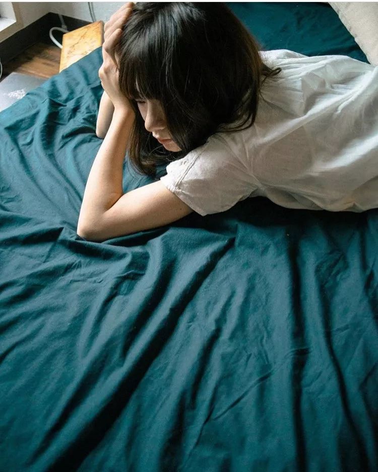 这样拍背影真的太好看了,怎样拍侧脸好看霸气