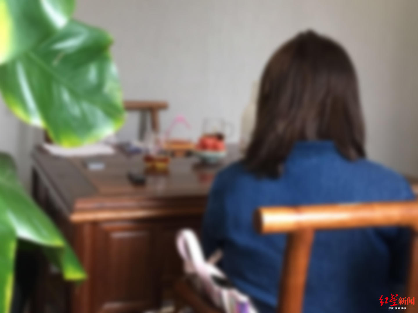 90后女护士欠巨债被赶出家门,一名90后护士欠网贷