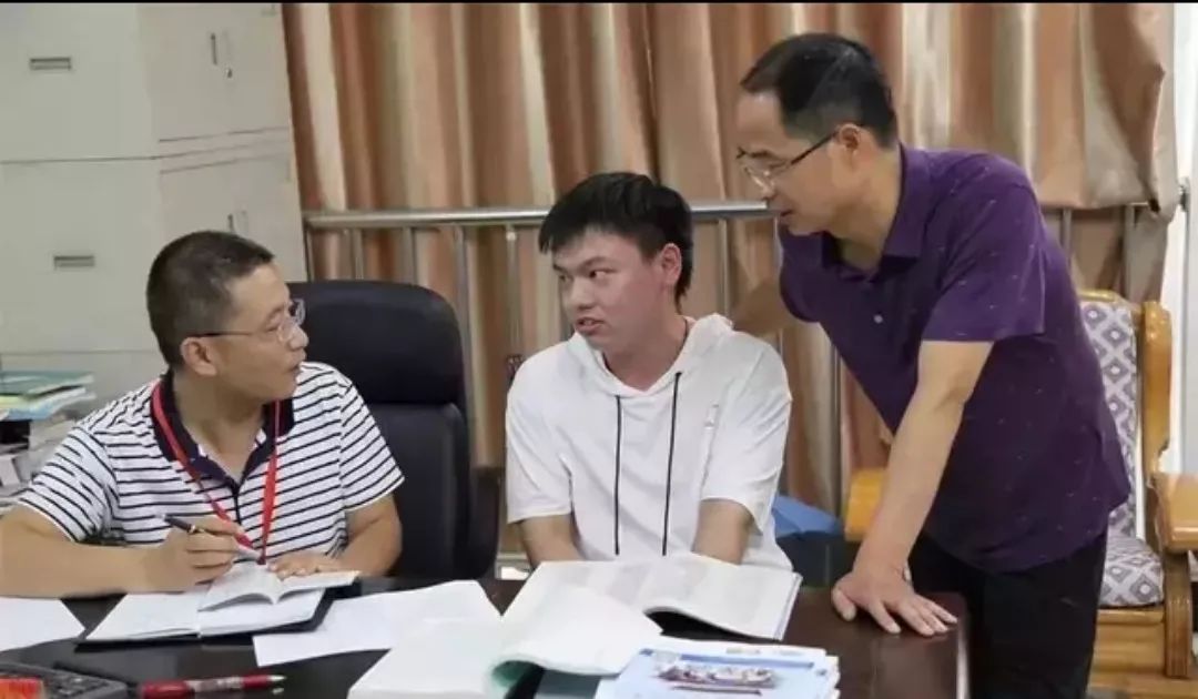 2019年华师一学生获得奖学金名单,2018年全国大学生自强之星名单