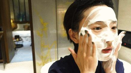 涓庣埍璞嗙殑浜插瘑浜掑姩,鍜岀埍璞嗕簰鍔ㄧ殑鐢滆湝鐬棿