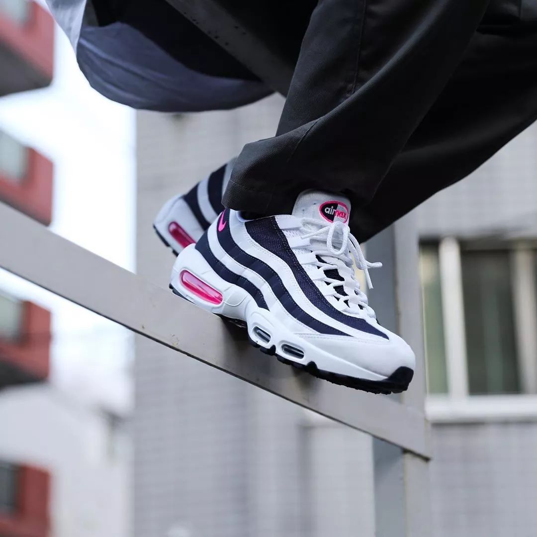 7月榜，这双adidas暴涨一千倍，而未上架的条形码已近万元