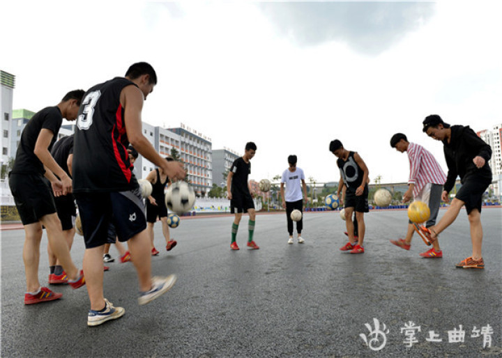 富源县第八中学最近视频,富源县第八中学艺术班