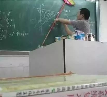 有个逗逼弟弟是个什么样的体验,一个逗逼老师的生活日常