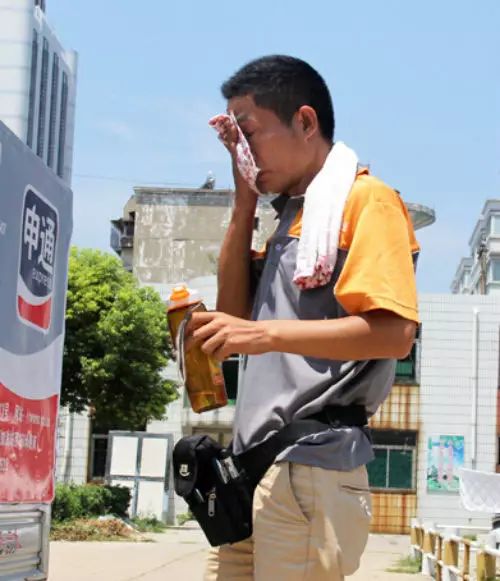 滕州南线高温,高温街上的一幕