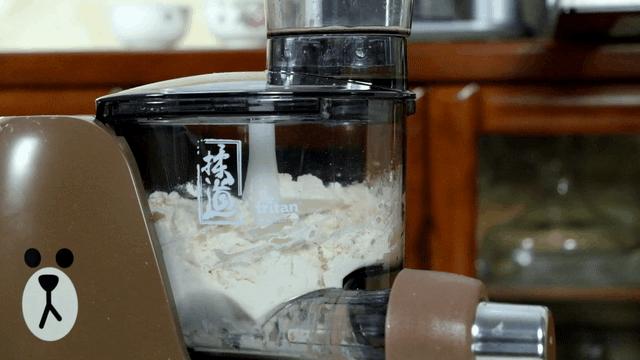 九阳面条机制作的面条口感,九阳面条机制作面条全过程视频