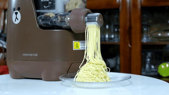 九阳面条机制作的面条口感,九阳面条机制作面条全过程视频