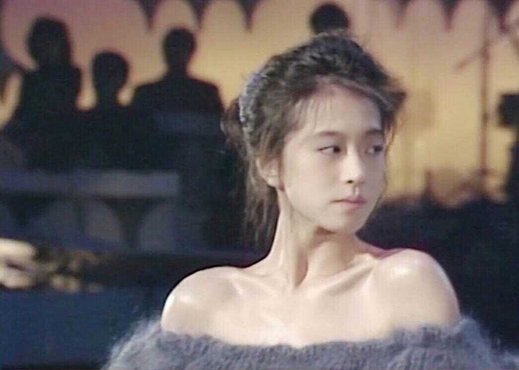 在新人选秀节目里，我看到了一位复古歌姬