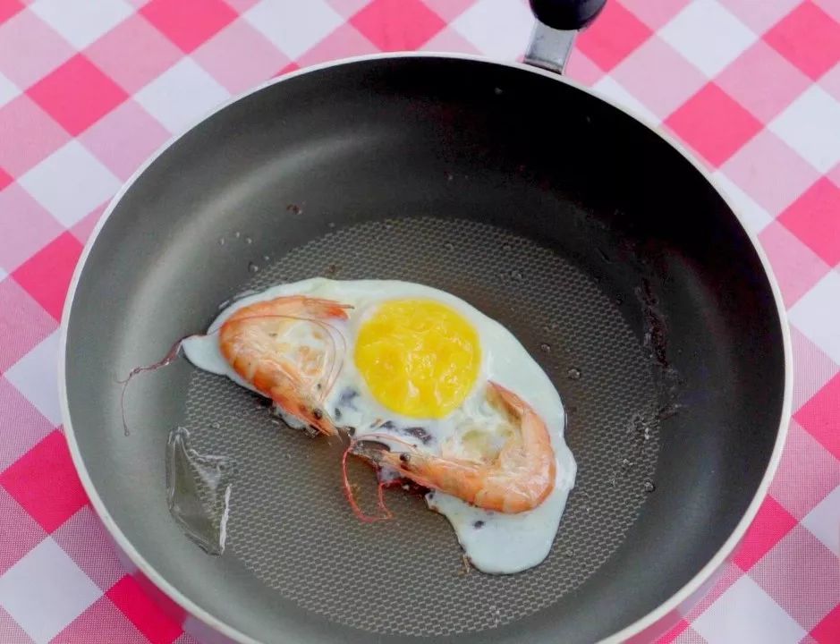 天气到底有多热？我们在变电站煎了个鸡蛋，结果......