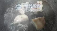 催乳食谱猪蹄汤,孕妇催乳猪脚汤