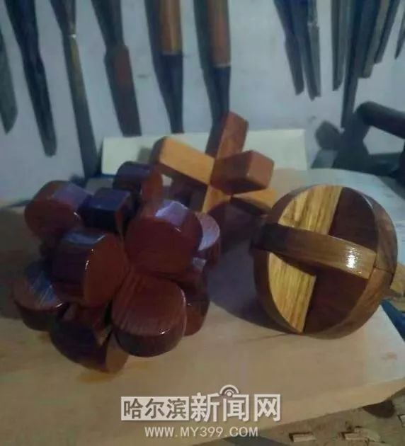 深山里藏着鲁班锁*四代第**传人他家小院如同木工博物馆丨这位“传奇工匠”建筑系大学生都向他求教