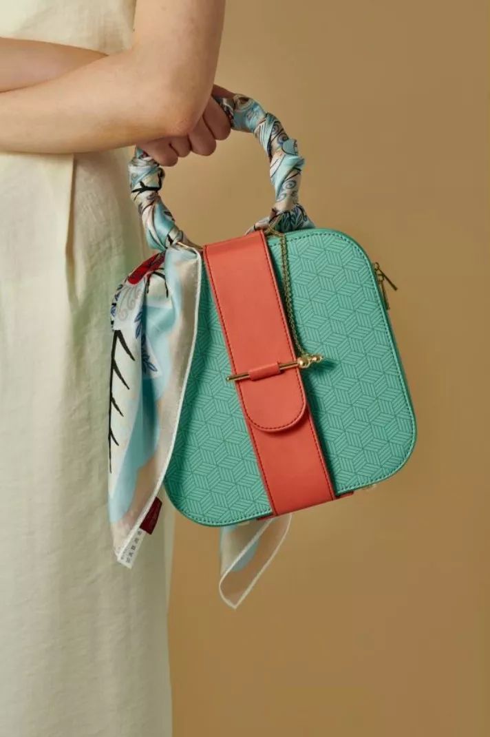 联手爱马仕旗下品牌,星巴克今年的中秋联名太会玩了