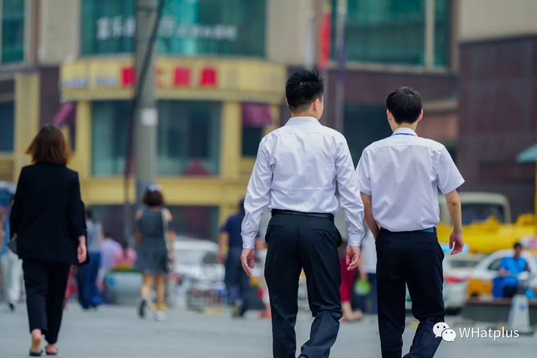 西北湖，韵滴莫抛子？