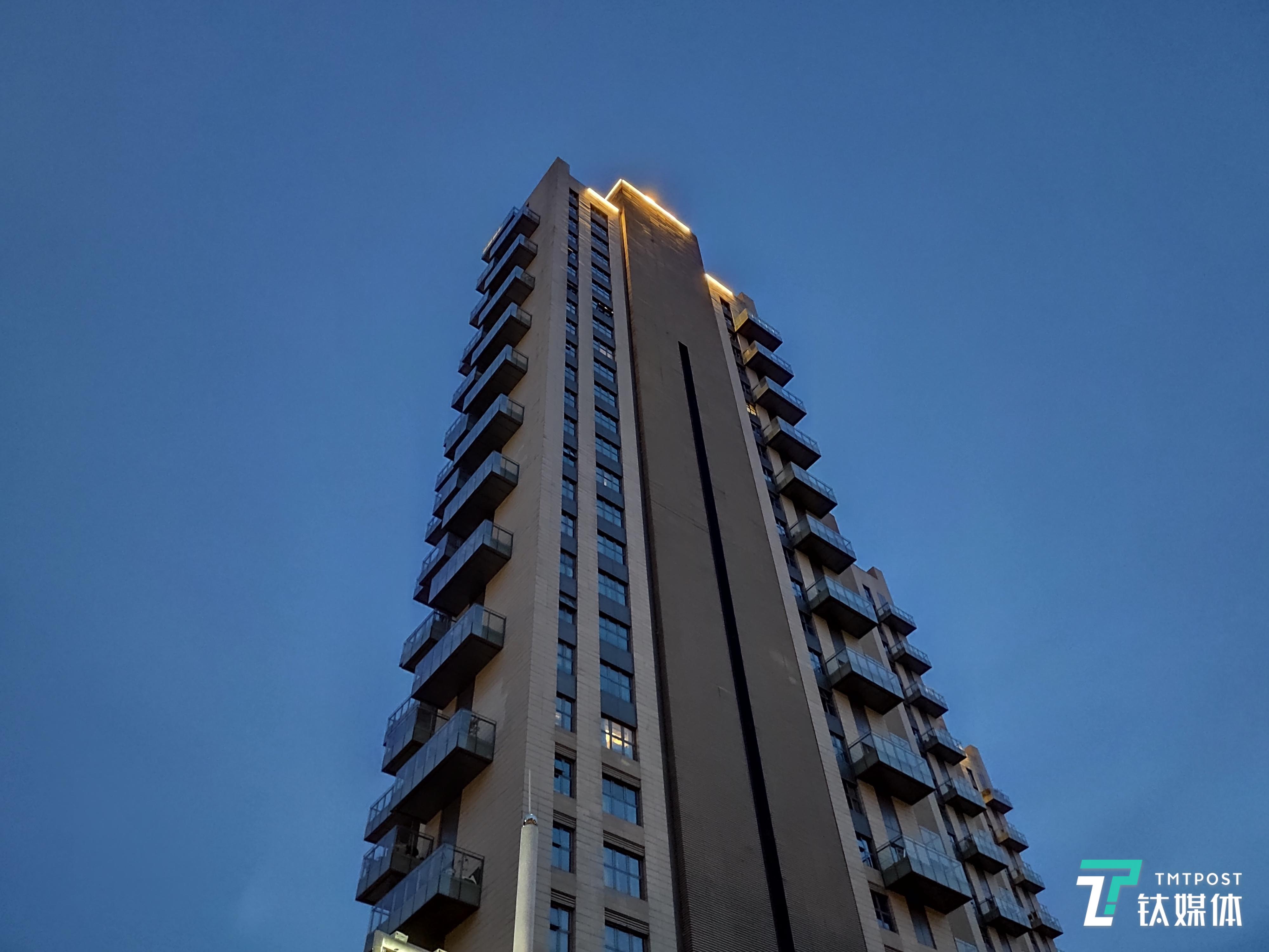 黑鲨2pro骁龙855吃鸡卡吗,骁龙855plus游戏评测