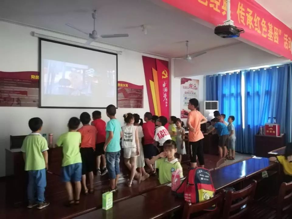 青佑之光志愿,三下乡服务志愿者活动怎么报名