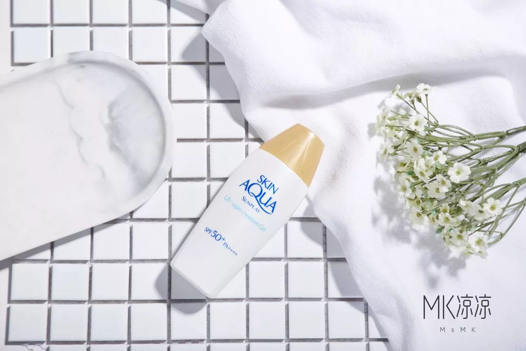 小ck的新款包包是布的吗,小ck绿色包包合集腋下包牛油果色