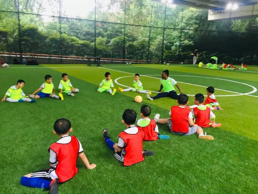 长宁足球集训,长宁区足球培训班