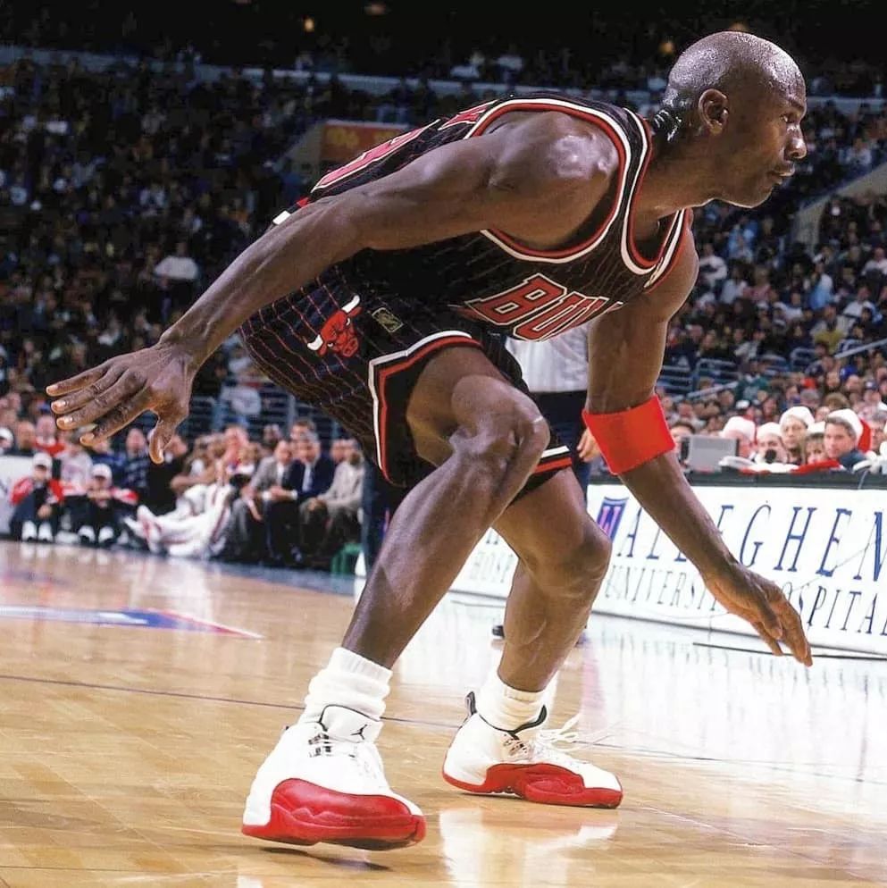 中国男篮拿2个金牌,中国男篮最新上脚球鞋