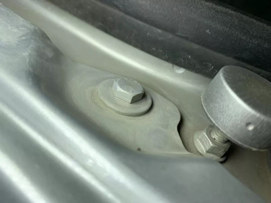 10万左右的c63二手车,新款c63性能有多强