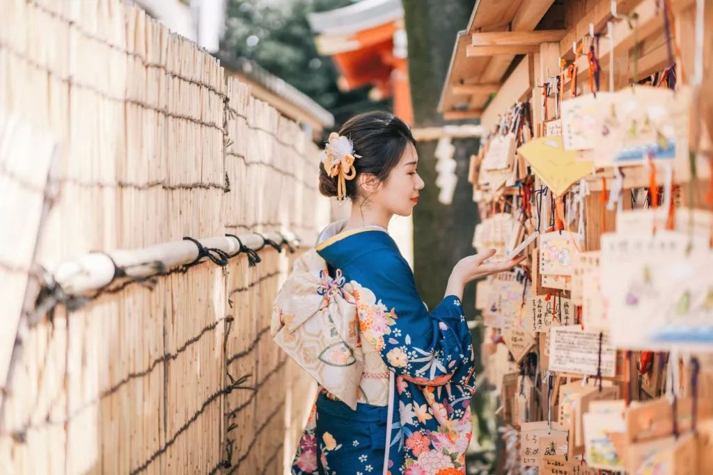 在日本东京体验穿和服需要多少钱,在日本想穿和服