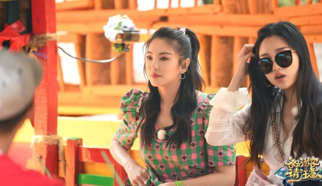 低情商开撕真戏精?”野蛮少女“与素人同行玩出真性情