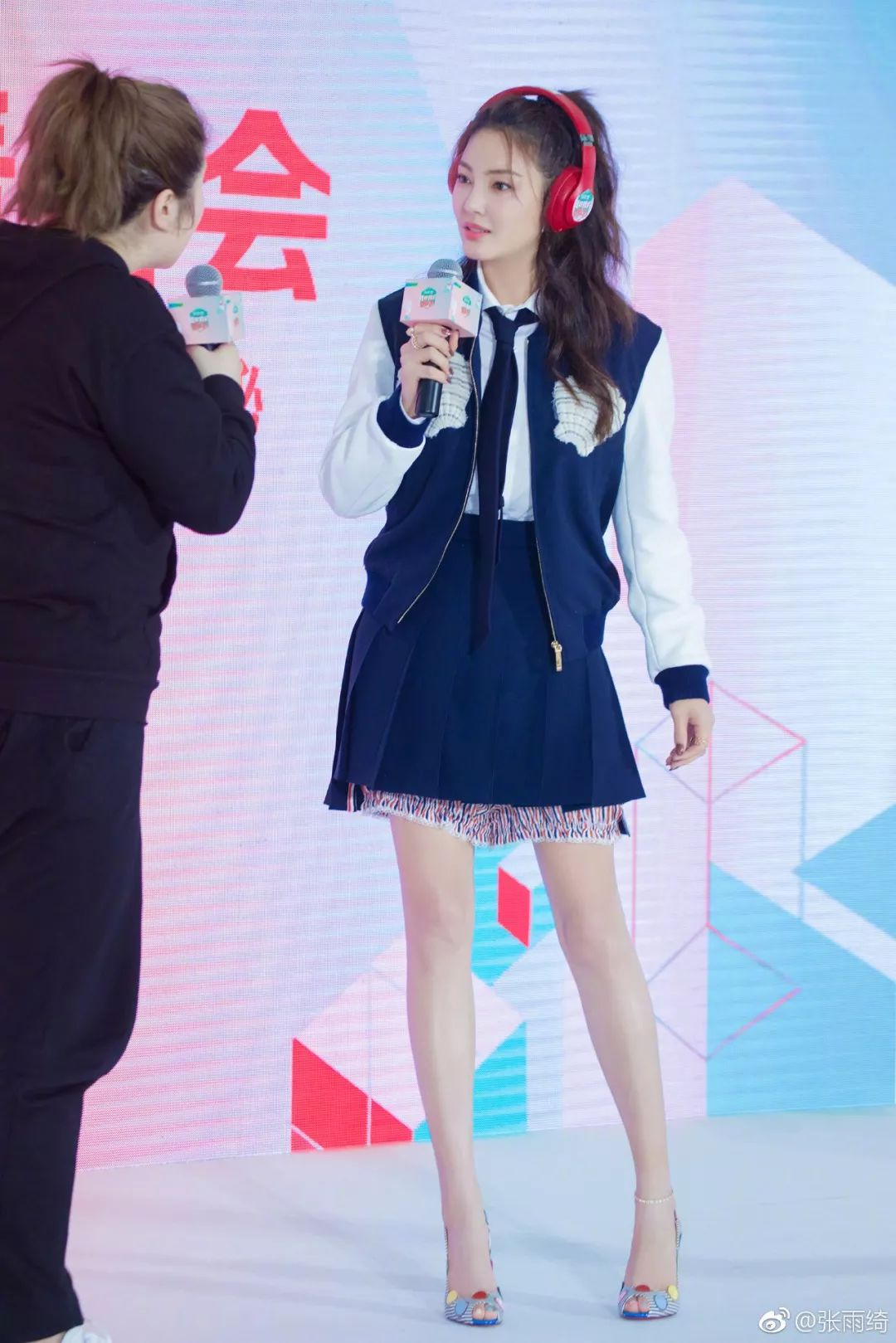 低情商开撕真戏精?”野蛮少女“与素人同行玩出真性情