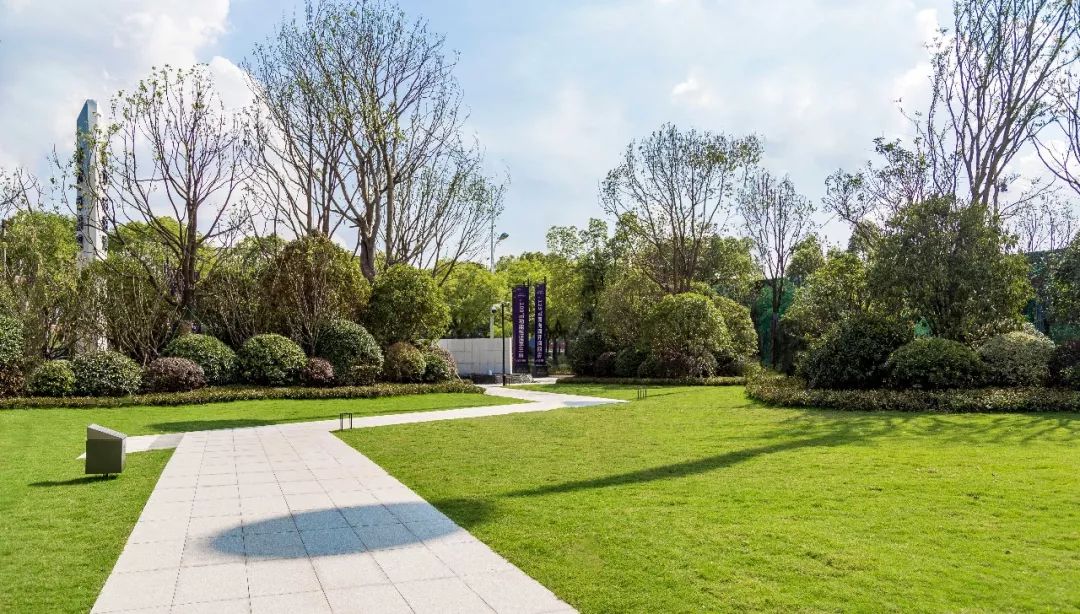 执极简之笔与艺术之尺，勾勒未来之城丨新力帝泊湾