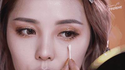 想要变好看？先找人夸你