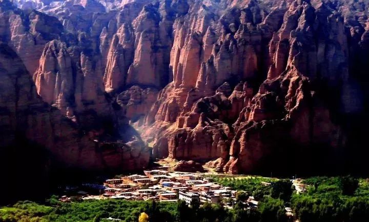 黄河石林的自然景观,黄河石林大自然的奇特景观