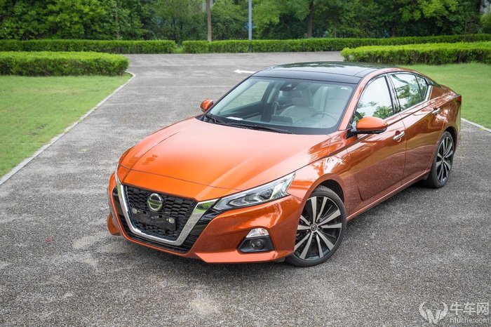 日产天籁舒适版适不适合跑专车,2021款东风日产天籁试驾视频