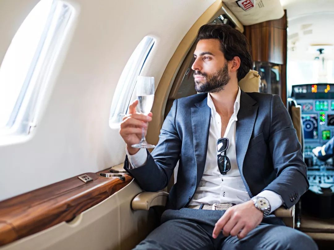 航空公司为什么会免费升舱,哪个航空公司免费升舱最便宜