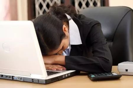 牙疼嗓子疼挂什么科,牙疼挂口腔医院的什么科