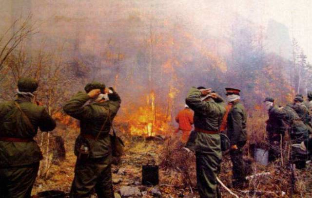 暴露你年纪的时候到了,暴露你的年龄的时候到了