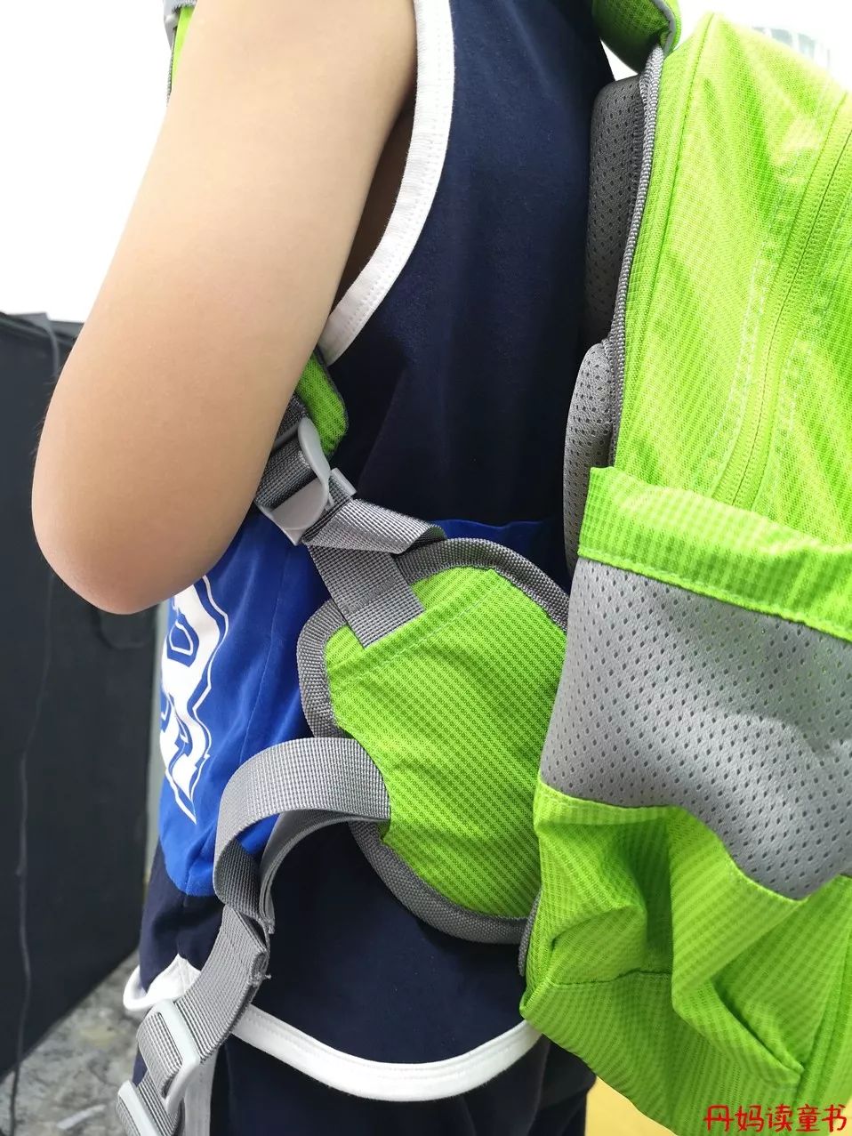 背背佳矫正驼背书包,驼背书包怎么挑选