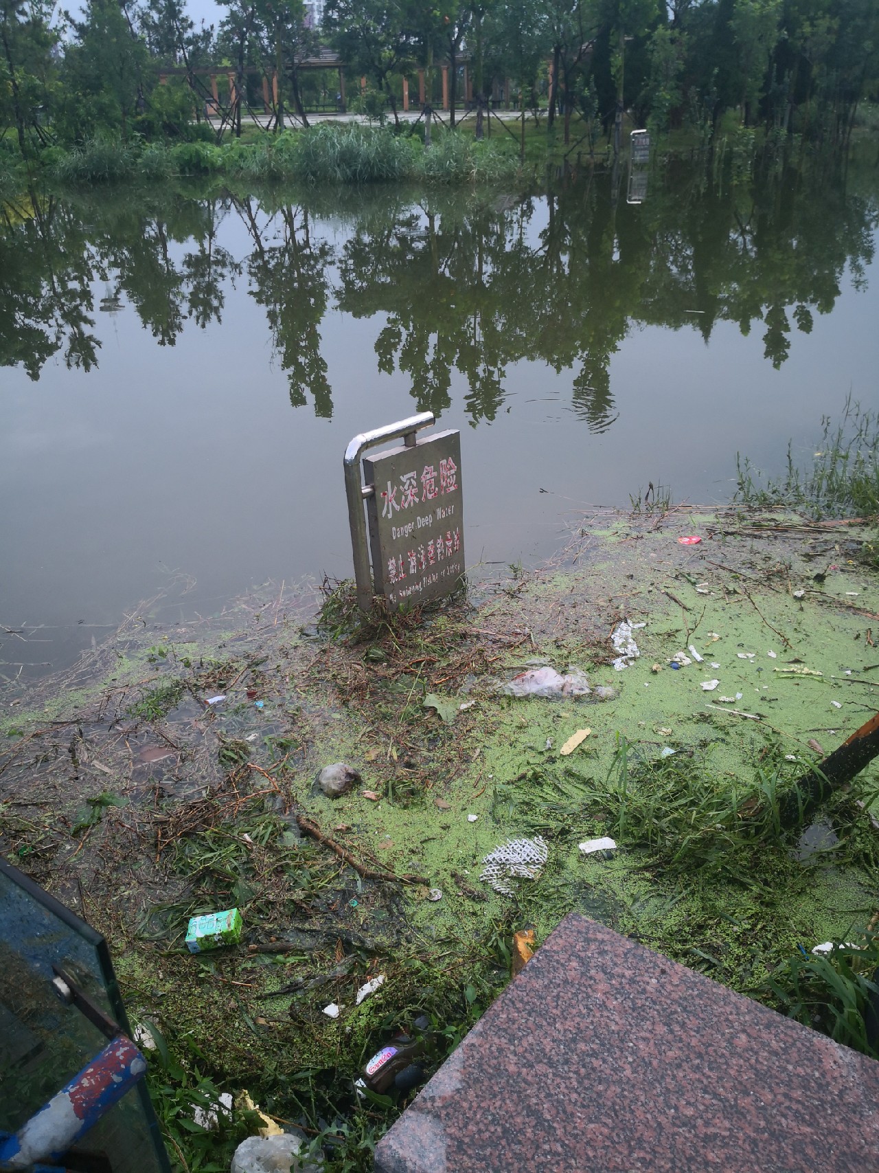 夕阳西下钓鱼人,夕阳西下钓鱼人在河边