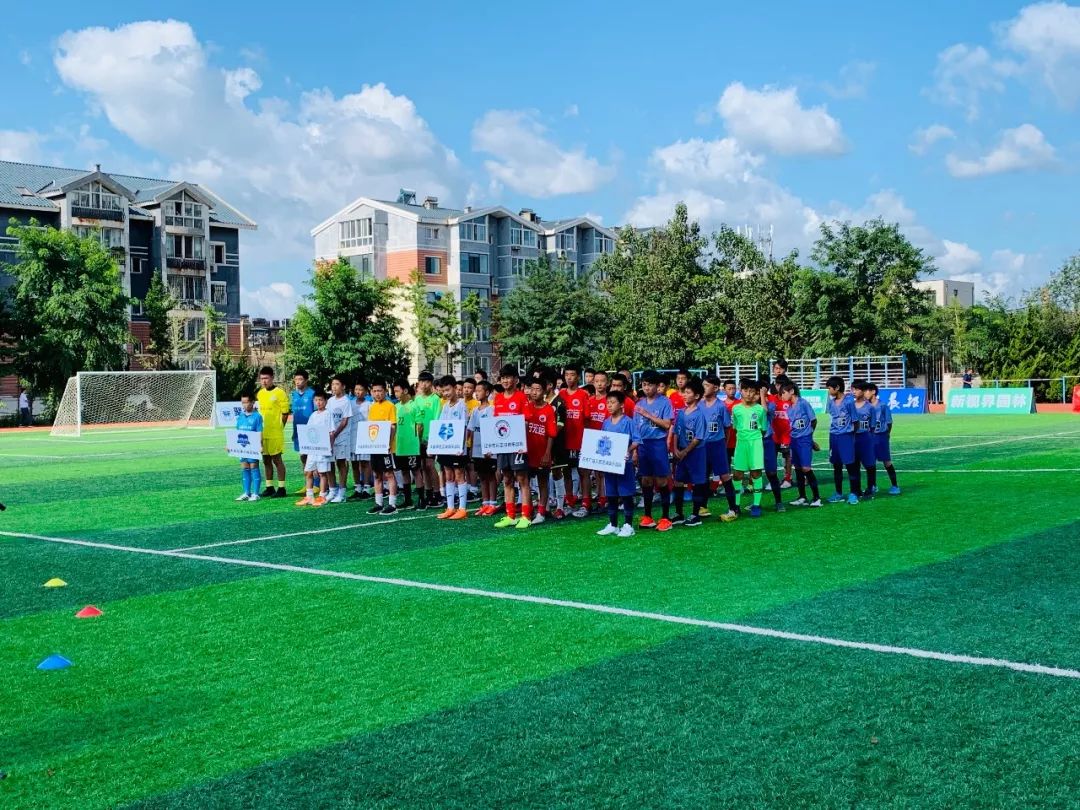 u12青少年足球比赛八人制赛前训练,青训u12梯队