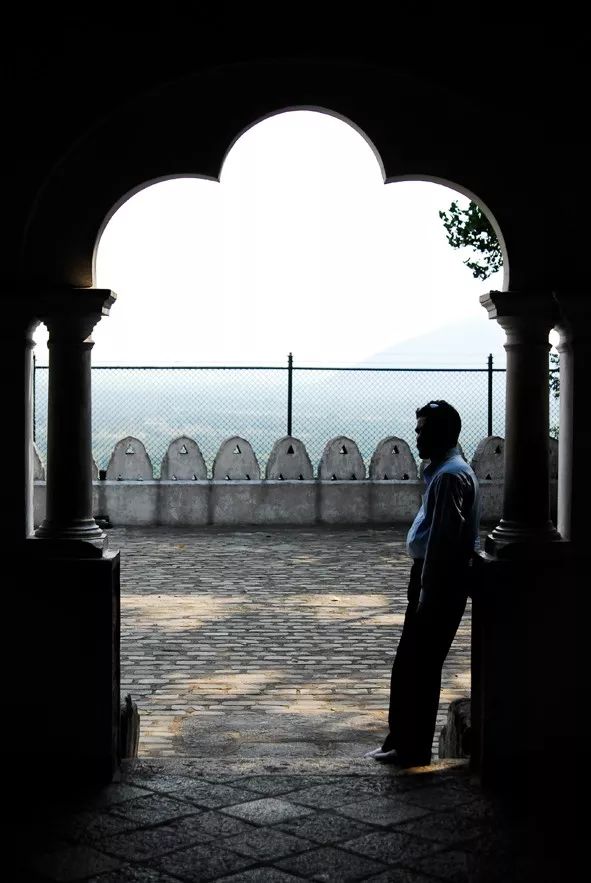 宸¤鑻辨枃,宸¤涔嬫梾