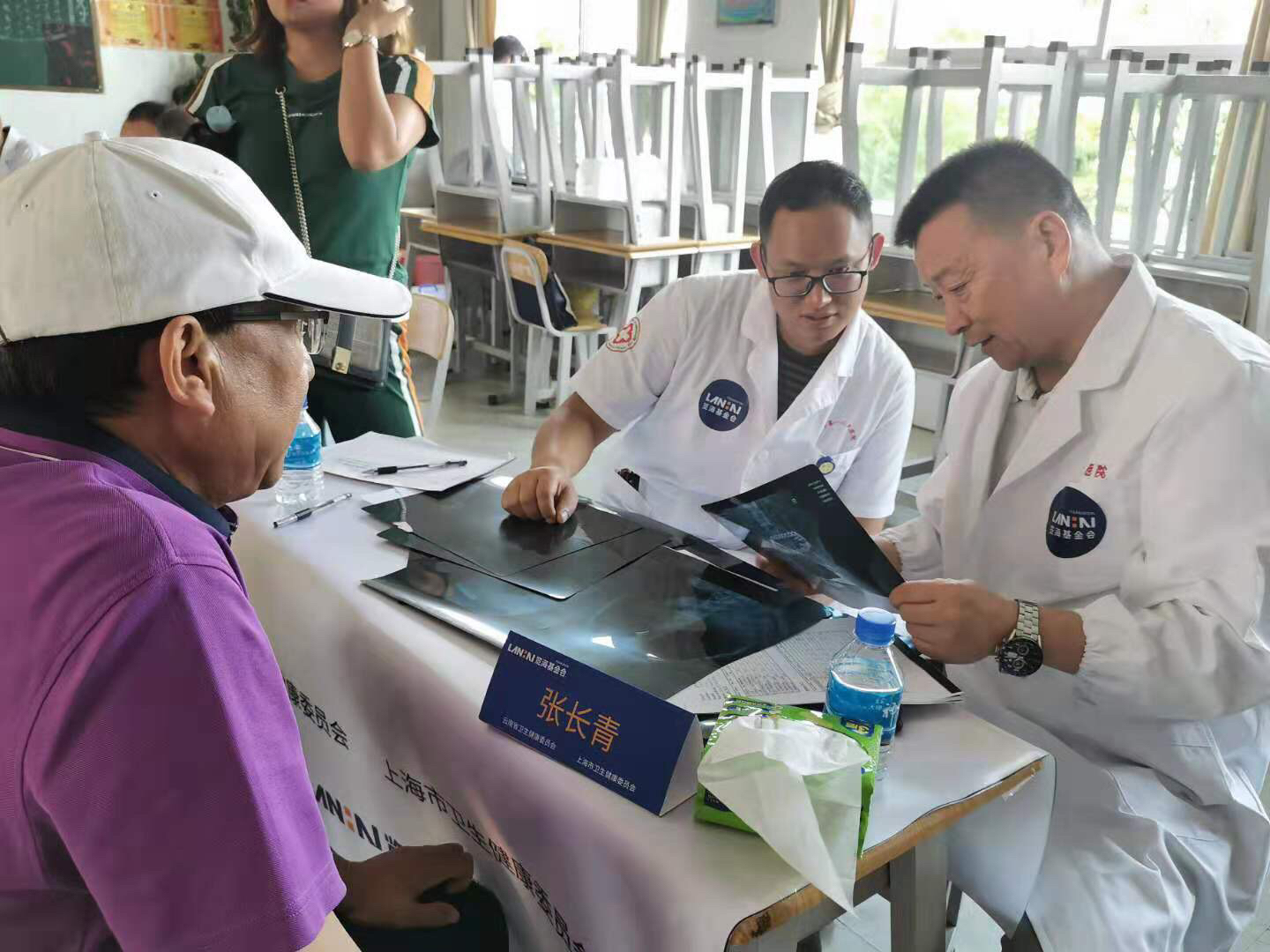 上海医疗团队开展义诊活动,2021上海市免费义诊