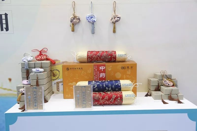 药博速递┃甘肃省中医院以精湛的特*医色**疗体验服务和厚重的中医药文化底蕴亮相第二届中国,甘肃中医药产业博览会