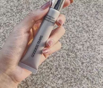 眼袋松弛下垂最快解决方法,严重眼袋下垂松弛怎么恢复