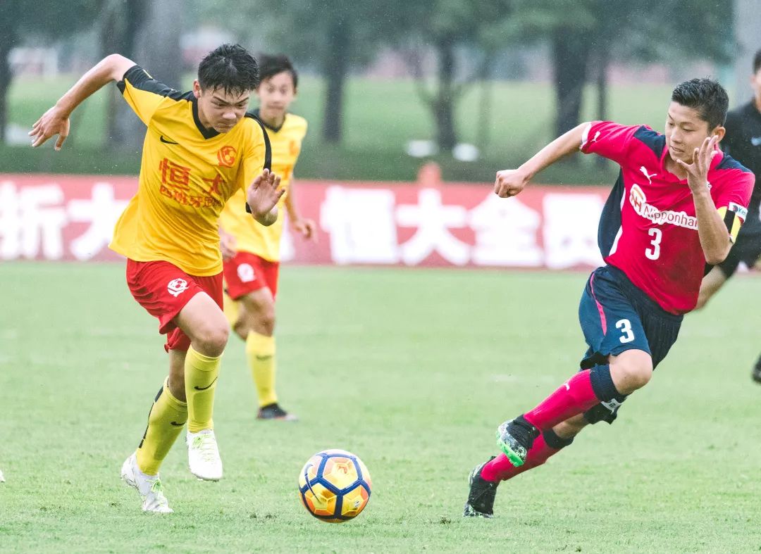 u13冠军杯恒大足校3战全胜夺冠,u15东亚杯中国队夺冠恒大足校