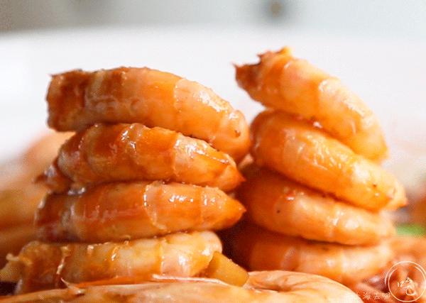 东海开渔第一网！20年本帮菜大佬开卖小海鲜，人均只要100+