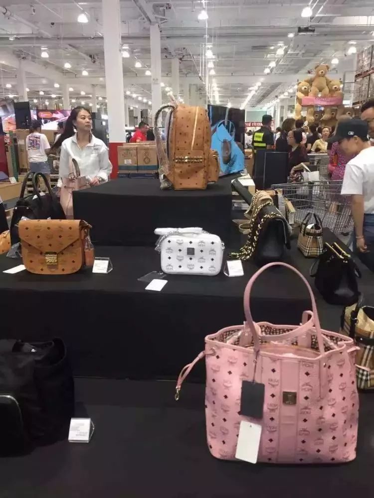 就因为便宜？巴菲特爆赚10倍的好市多开进中国，首日因买茅台火到“关门”……