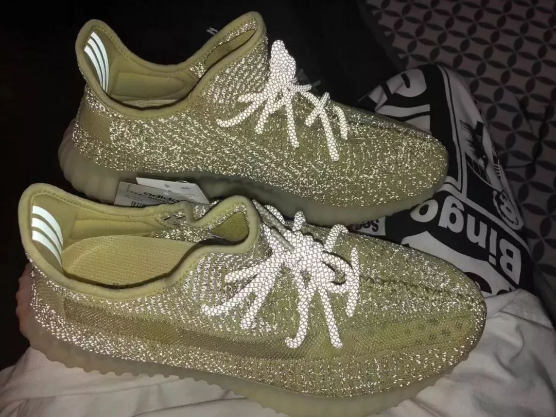 他们买到了伦敦旧货市场的半价满天星，和国内官网1999的AirYeezy